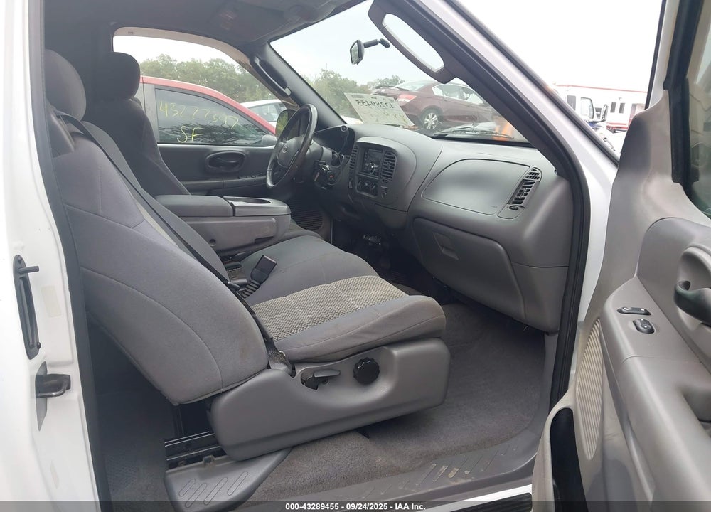 2003 FORD F-150 LARIAT/XL/XLT VIN: 1FTRX18L63NB65890
