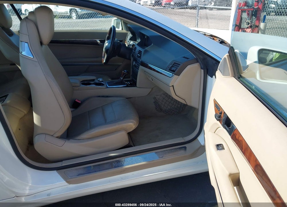 2011 MERCEDES-BENZ E-CLASS VIN: WDDKJ7CB7BF115826