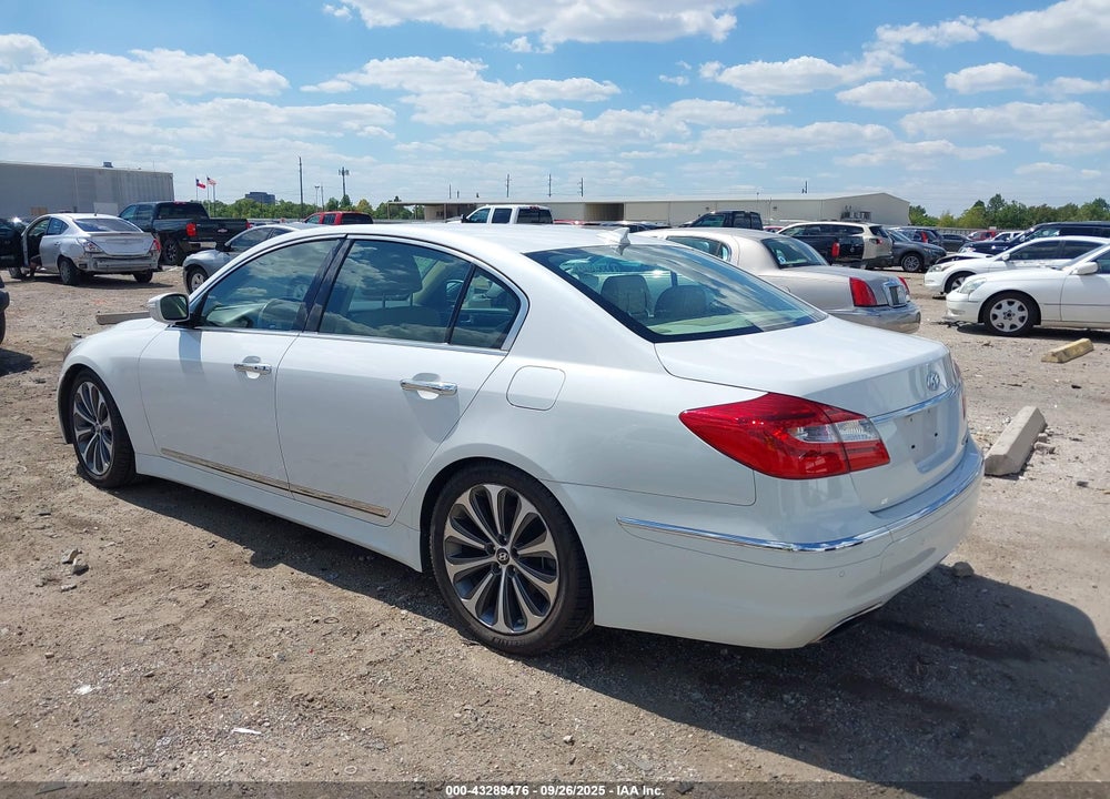 2013 HYUNDAI GENESIS VIN: KMHGC4DH0DU246389