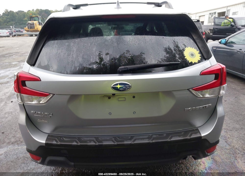 2021 SUBARU FORESTER VIN: JF2SKAFC0MH592096