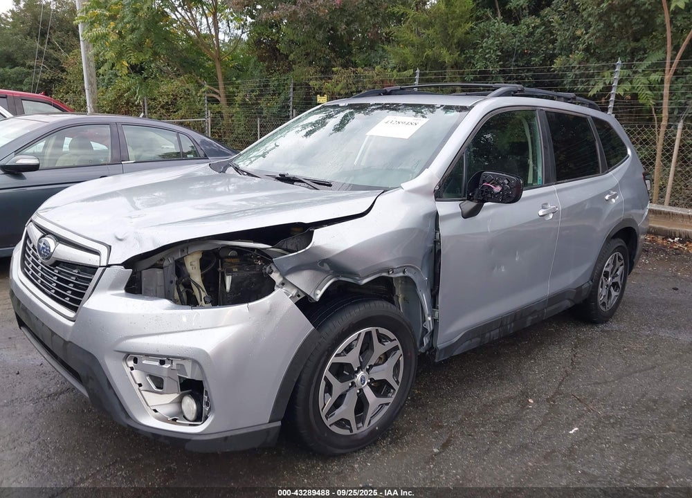 2021 SUBARU FORESTER VIN: JF2SKAFC0MH592096