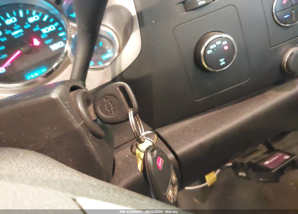 2013 CHEVROLET SILVERADO 1500 VIN: 1GCRKSE75DZ256803