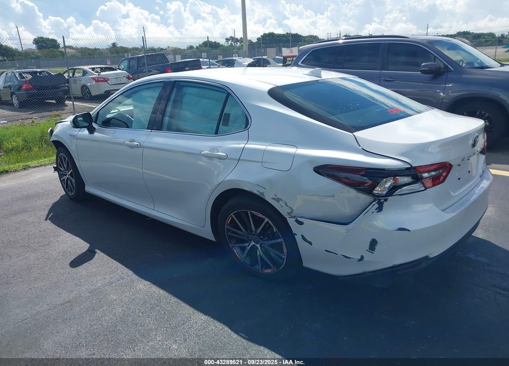 2021 TOYOTA CAMRY XLE HYBRID VIN: 4T1F31AK0MU555466