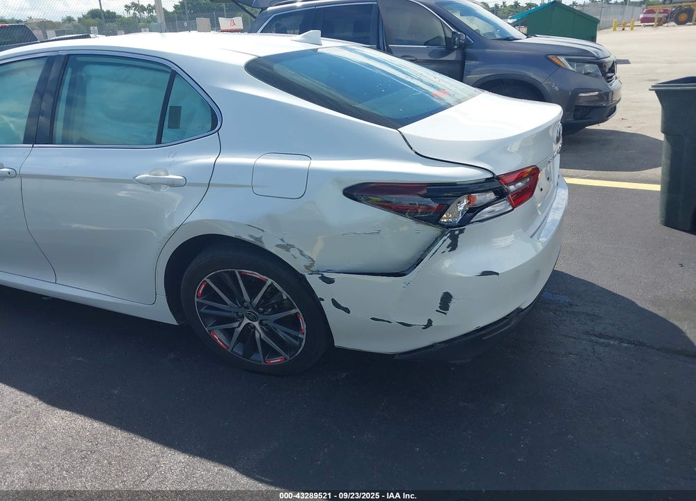 2021 TOYOTA CAMRY XLE HYBRID VIN: 4T1F31AK0MU555466