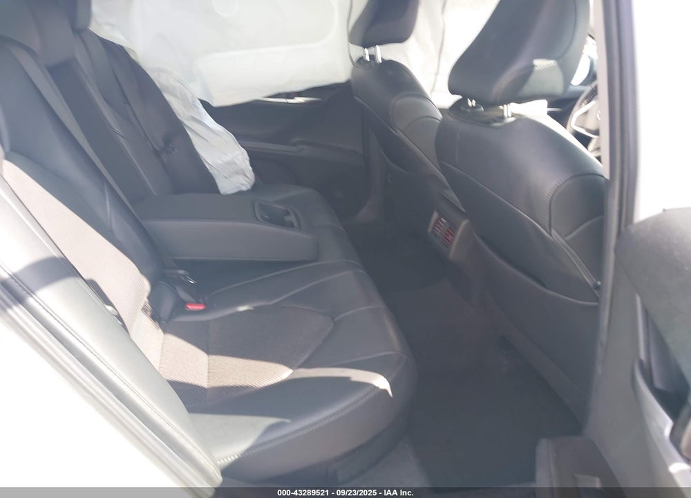 2021 TOYOTA CAMRY XLE HYBRID VIN: 4T1F31AK0MU555466