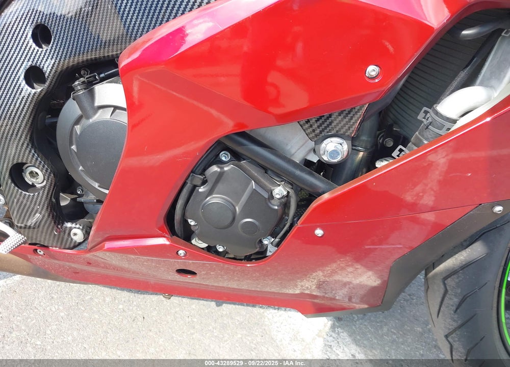 2021 KAWASAKI ZX1002 L VIN: JKBZXVL16MA002443