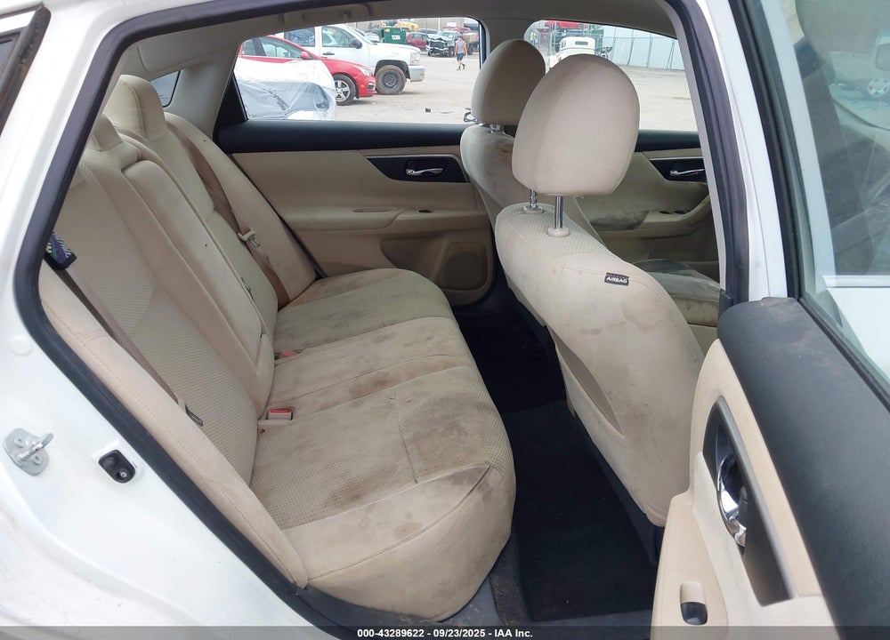 2015 NISSAN ALTIMA VIN: 1N4AL3AP5FC184261