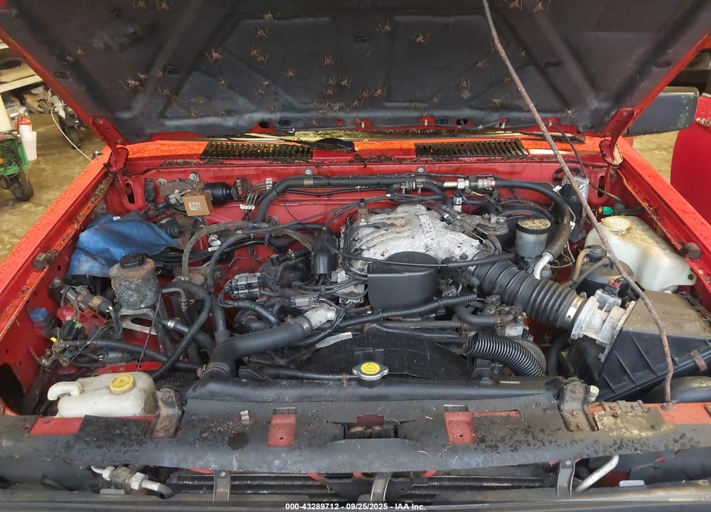 1995 NISSAN PATHFINDER LE/SE/XE VIN: JN8HD17Y9SW035519