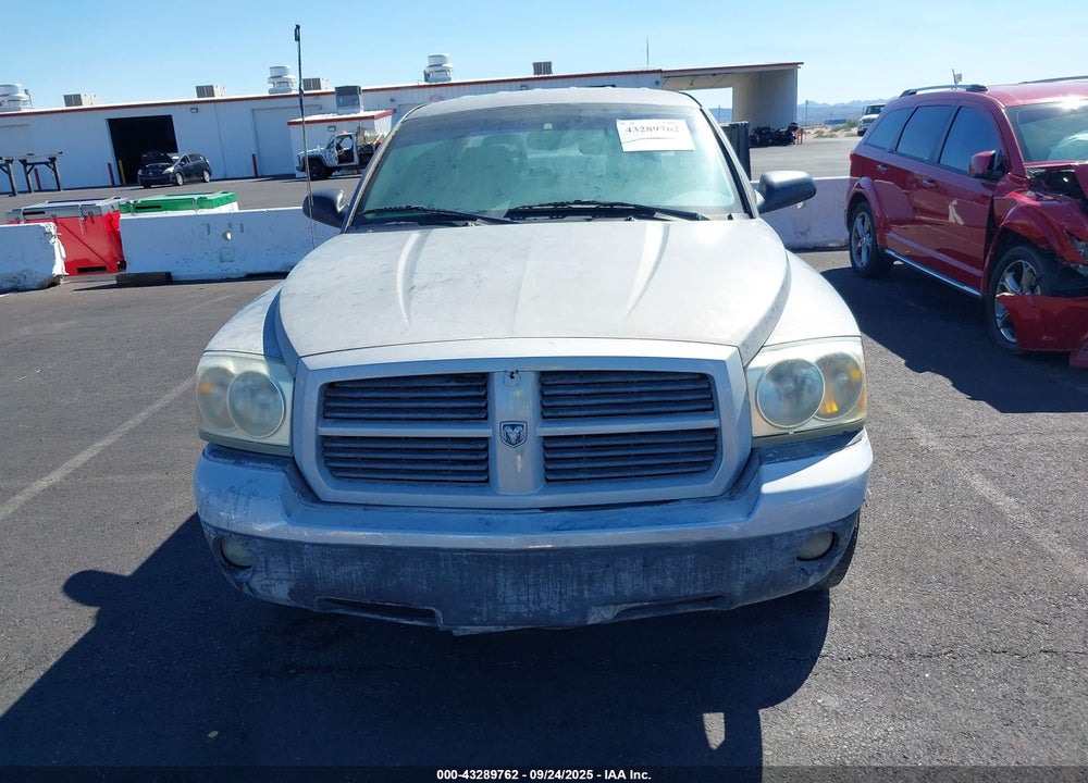 2005 DODGE DAKOTA SLT VIN: 1D7HE48N75S275748