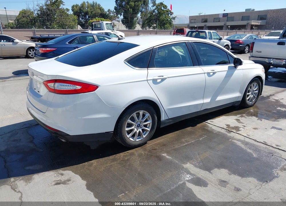 2015 FORD FUSION S VIN: 3FA6P0G72FR213703