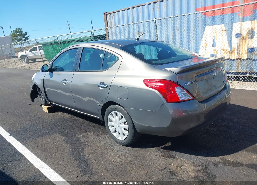 2013 NISSAN VERSA 1.6 SV VIN: 3N1CN7APXDL824800