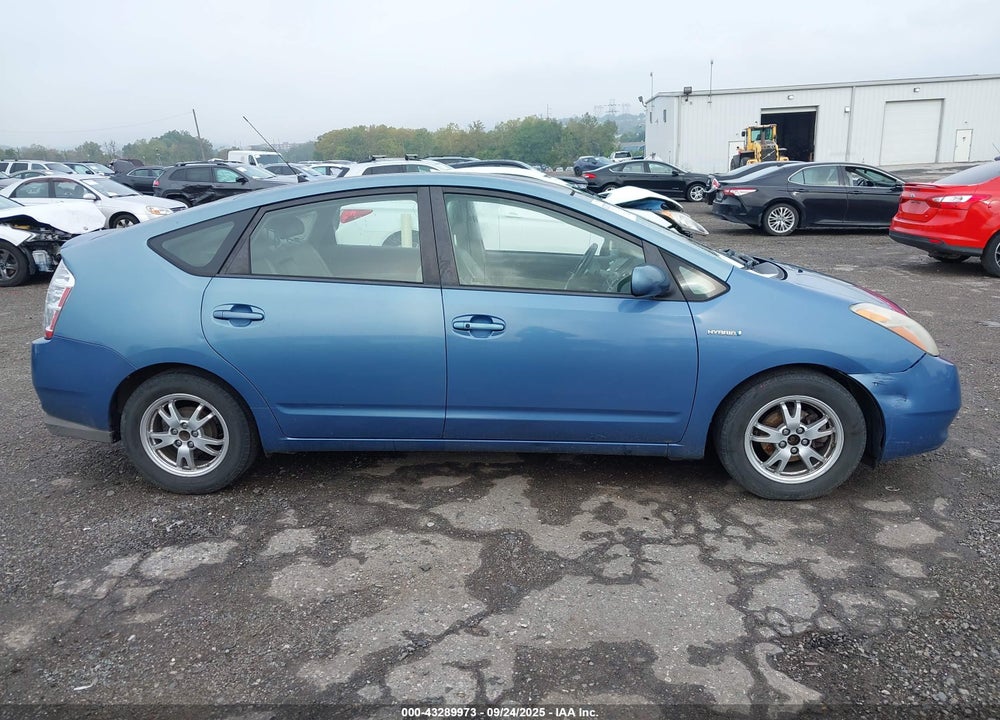 2008 TOYOTA PRIUS VIN: JTDKB20UX87747173