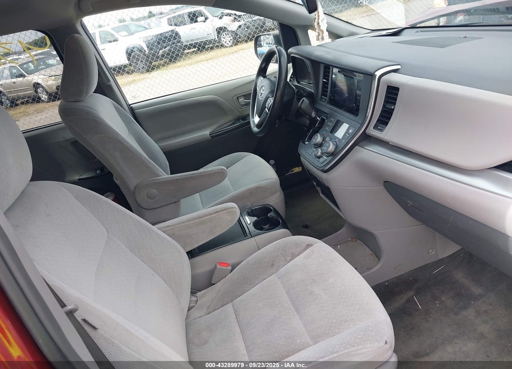 2016 TOYOTA SIENNA LE 8 PASSENGER VIN: 5TDKK3DC9GS728500
