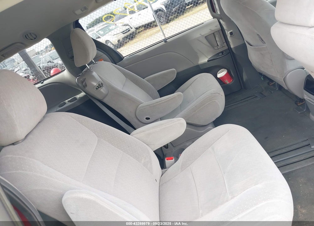 2016 TOYOTA SIENNA LE 8 PASSENGER VIN: 5TDKK3DC9GS728500