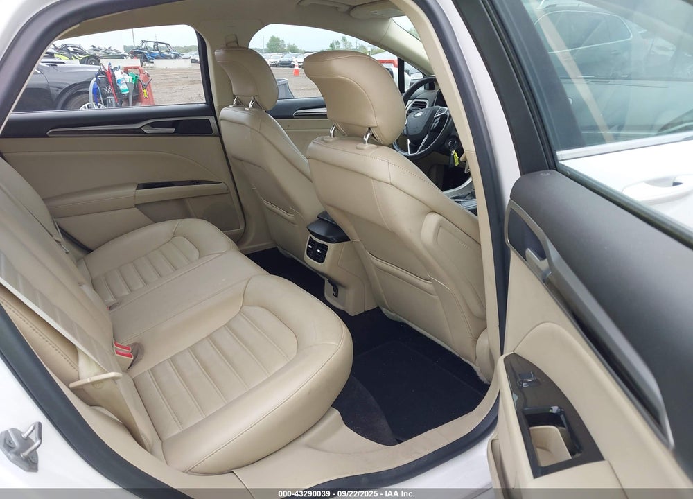 2014 FORD FUSION SE VIN: 3FA6P0HD5ER310493