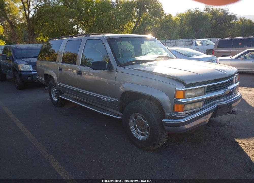 1999 CHEVROLET SUBURBAN 2500 VIN: 1GNGK26R8XJ527936