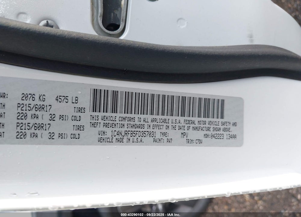 2015 JEEP PATRIOT LATITUDE VIN: 1C4NJRFB5FD357031