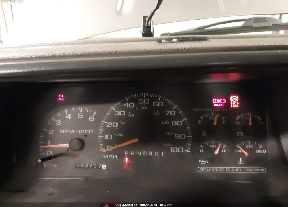 1998 CHEVROLET K1500 FLEETSIDE VIN: 1GCEK14R5WZ172060
