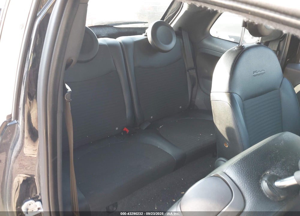 2015 FIAT 500 VIN: 3C3CFFBR8FT501020