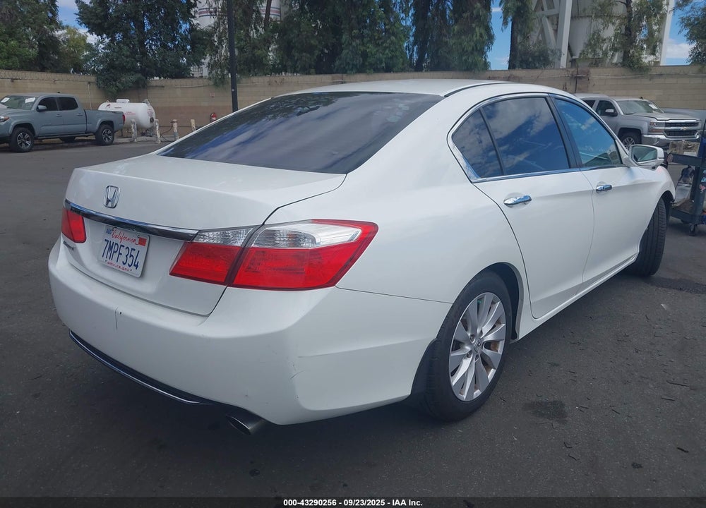 2015 HONDA ACCORD EX VIN: 1HGCR2F71FA210453