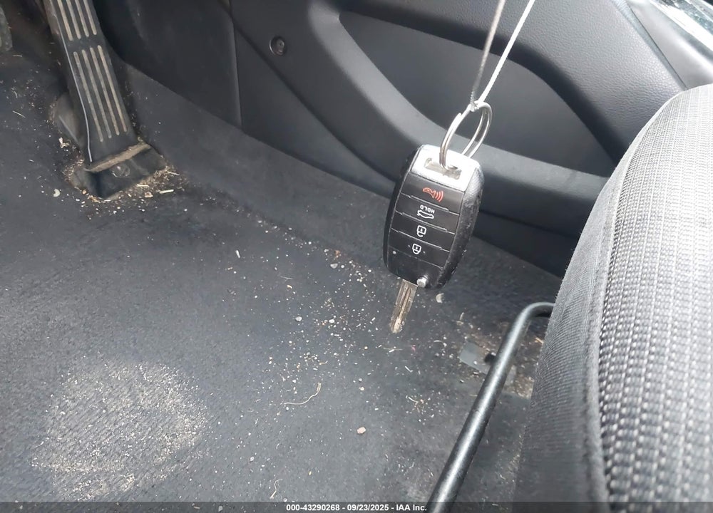 2017 KIA FORTE VIN: 3KPFK4A77HE078785