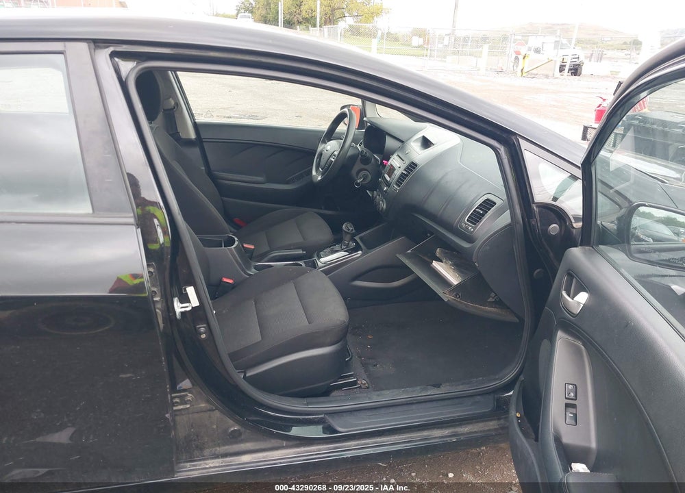 2017 KIA FORTE VIN: 3KPFK4A77HE078785