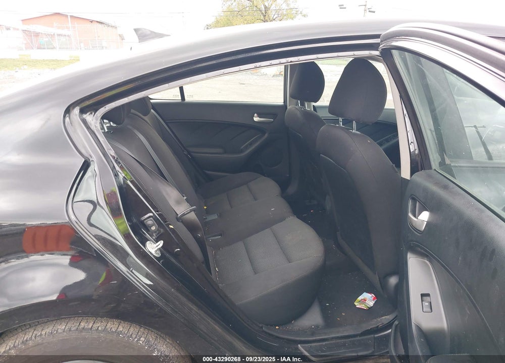 2017 KIA FORTE VIN: 3KPFK4A77HE078785
