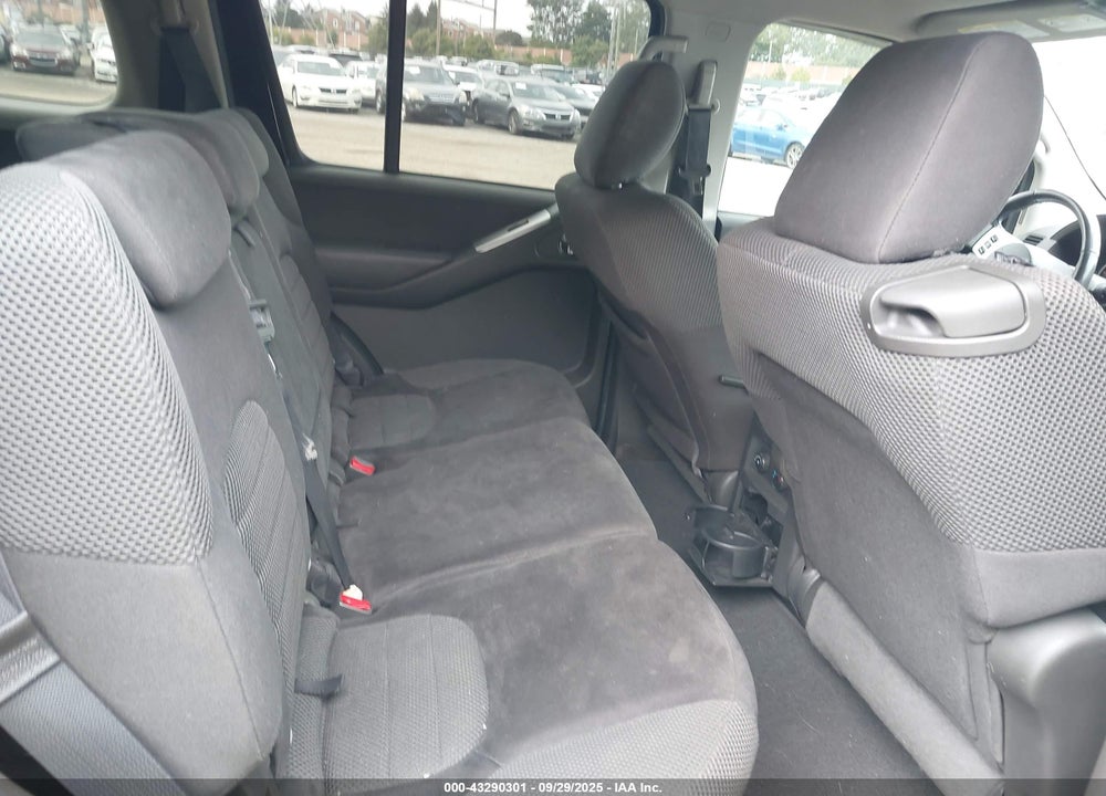 2011 NISSAN PATHFINDER SV VIN: 5N1AR1NB5BC631334