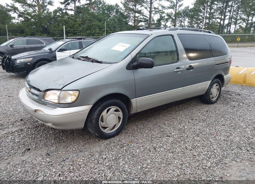 1999 TOYOTA SIENNA XLE VIN: 4T3ZF13C5XU143470