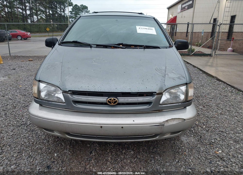 1999 TOYOTA SIENNA XLE VIN: 4T3ZF13C5XU143470