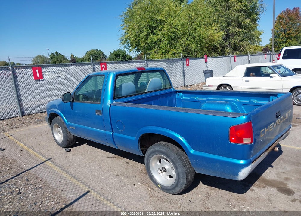 1995 CHEVROLET S TRUCK S10 VIN: 1GCCS1443SK108260