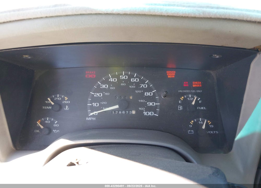 1995 CHEVROLET S TRUCK S10 VIN: 1GCCS1443SK108260