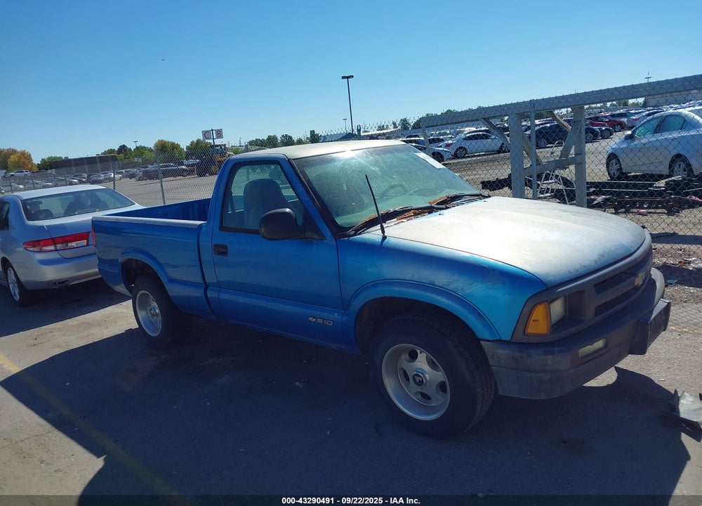 1995 CHEVROLET S TRUCK S10 VIN: 1GCCS1443SK108260