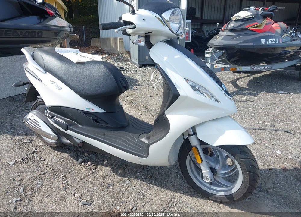 2014 PIAGGIO FLY 50 VIN: ZAPC526B8E7001526