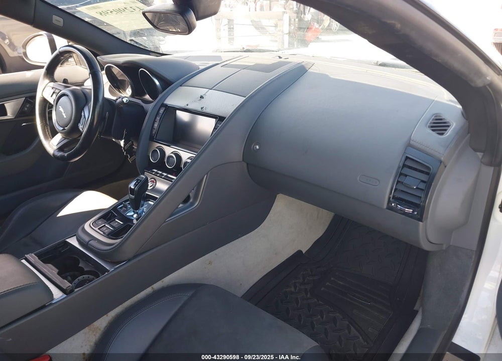 2015 JAGUAR F-TYPE VIN: SAJWA6AT3F8K15290
