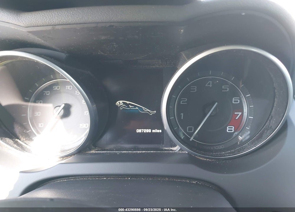 2015 JAGUAR F-TYPE VIN: SAJWA6AT3F8K15290
