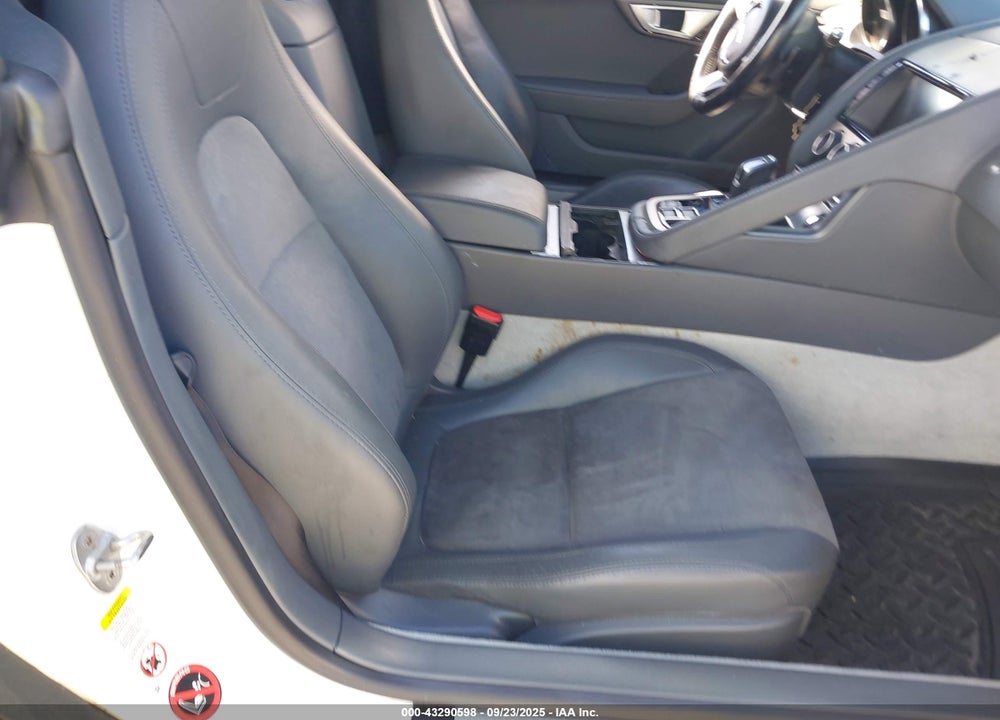 2015 JAGUAR F-TYPE VIN: SAJWA6AT3F8K15290