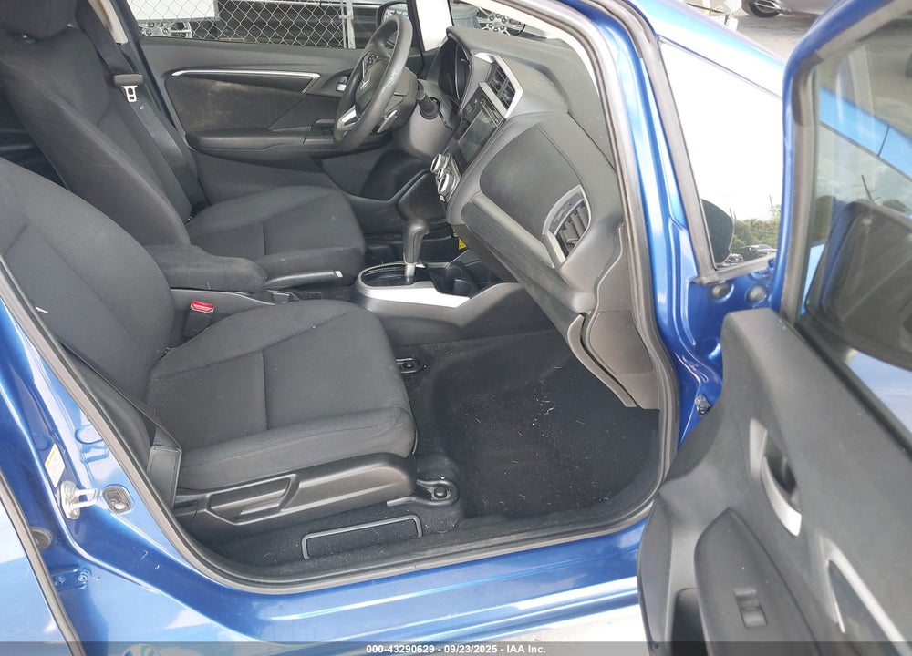 2015 HONDA FIT VIN: 3HGGK5H8XFM730148