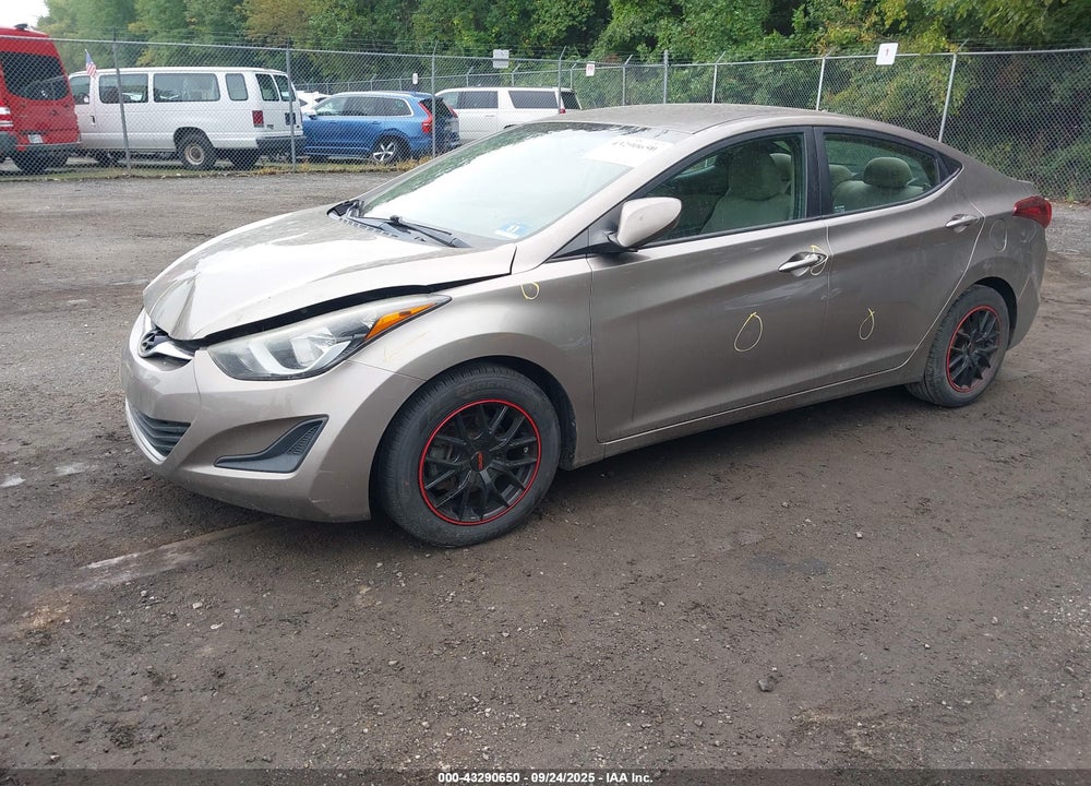 2014 HYUNDAI ELANTRA VIN: 5NPDH4AE3EH523647