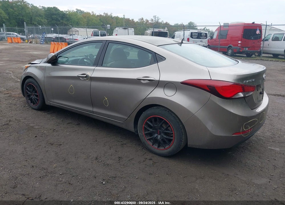 2014 HYUNDAI ELANTRA VIN: 5NPDH4AE3EH523647