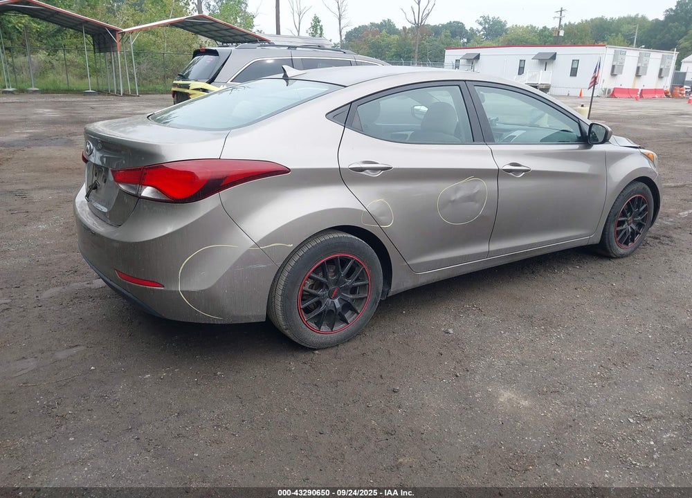2014 HYUNDAI ELANTRA VIN: 5NPDH4AE3EH523647
