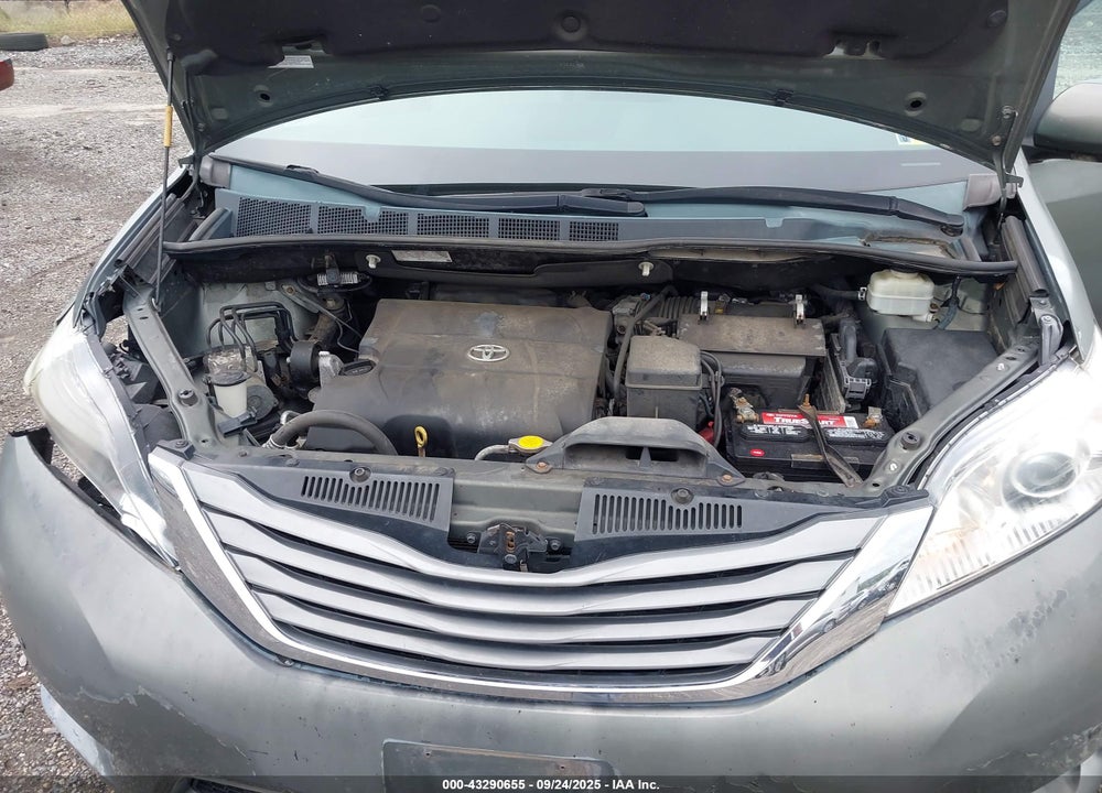 2014 TOYOTA SIENNA LIMITED 7 PASSENGER VIN: 5TDDK3DC3ES080867