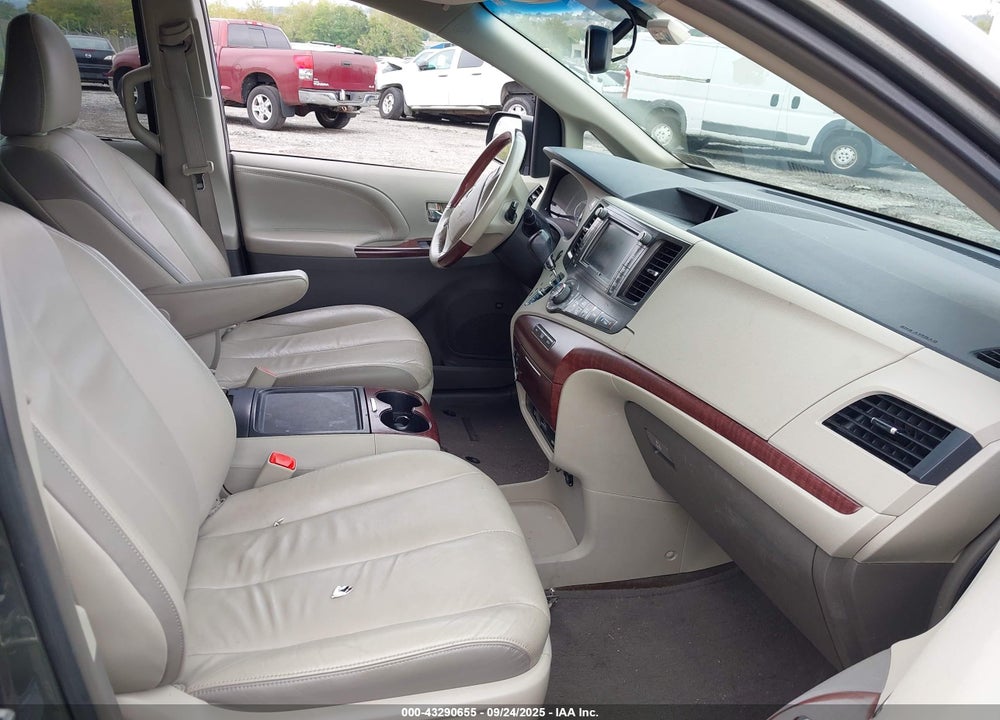 2014 TOYOTA SIENNA LIMITED 7 PASSENGER VIN: 5TDDK3DC3ES080867