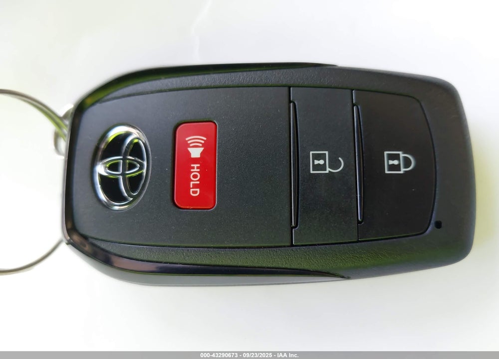 2024 TOYOTA PRIUS VIN: JTDACAAUXR3039810