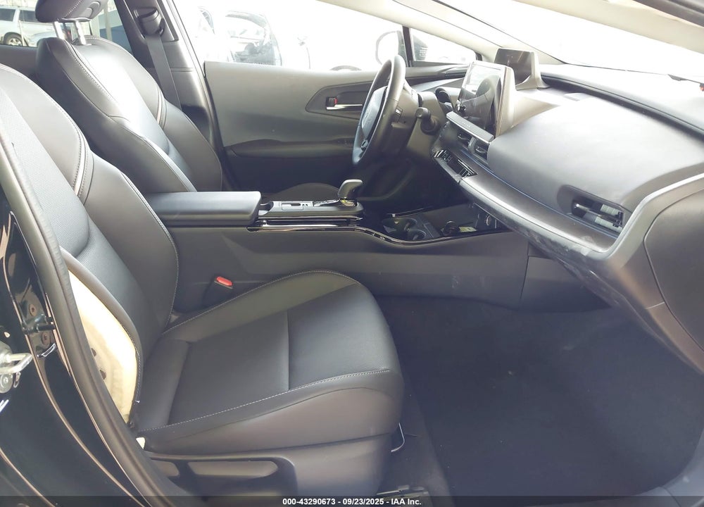 2024 TOYOTA PRIUS VIN: JTDACAAUXR3039810