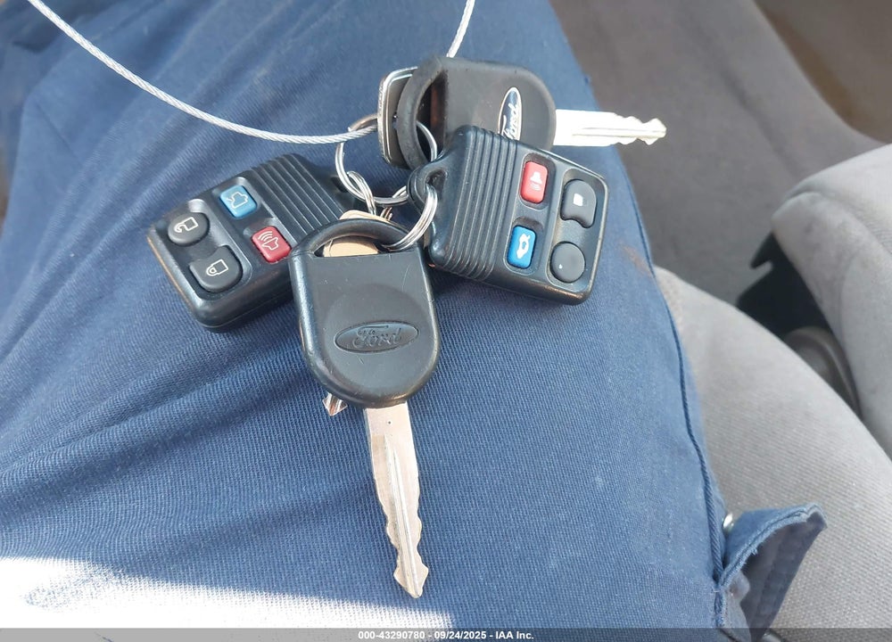 2002 FORD TAURUS SES VIN: 1FAFP55U32G159917