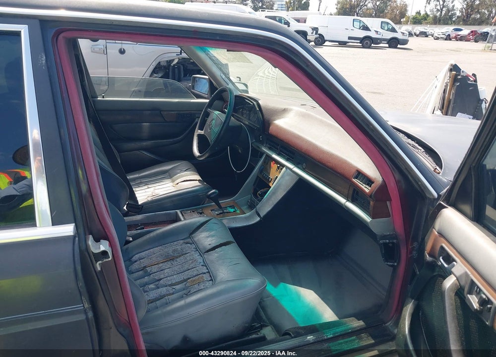 1987 MERCEDES-BENZ 420 SEL VIN: WDBCA35D5HA352289