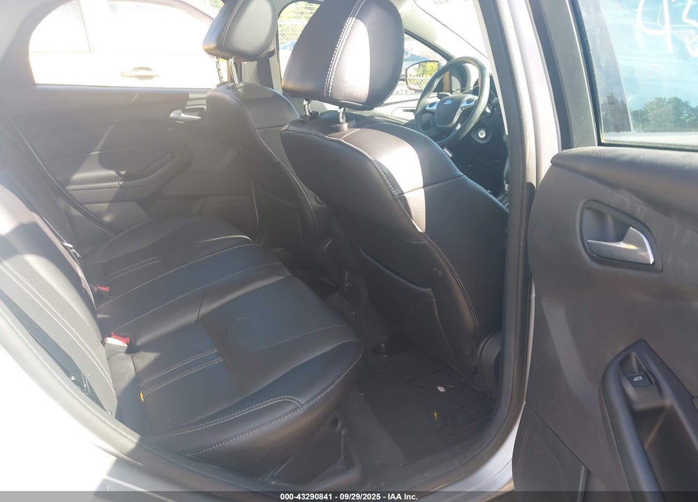 2014 FORD FOCUS SE VIN: 1FADP3F22EL178883