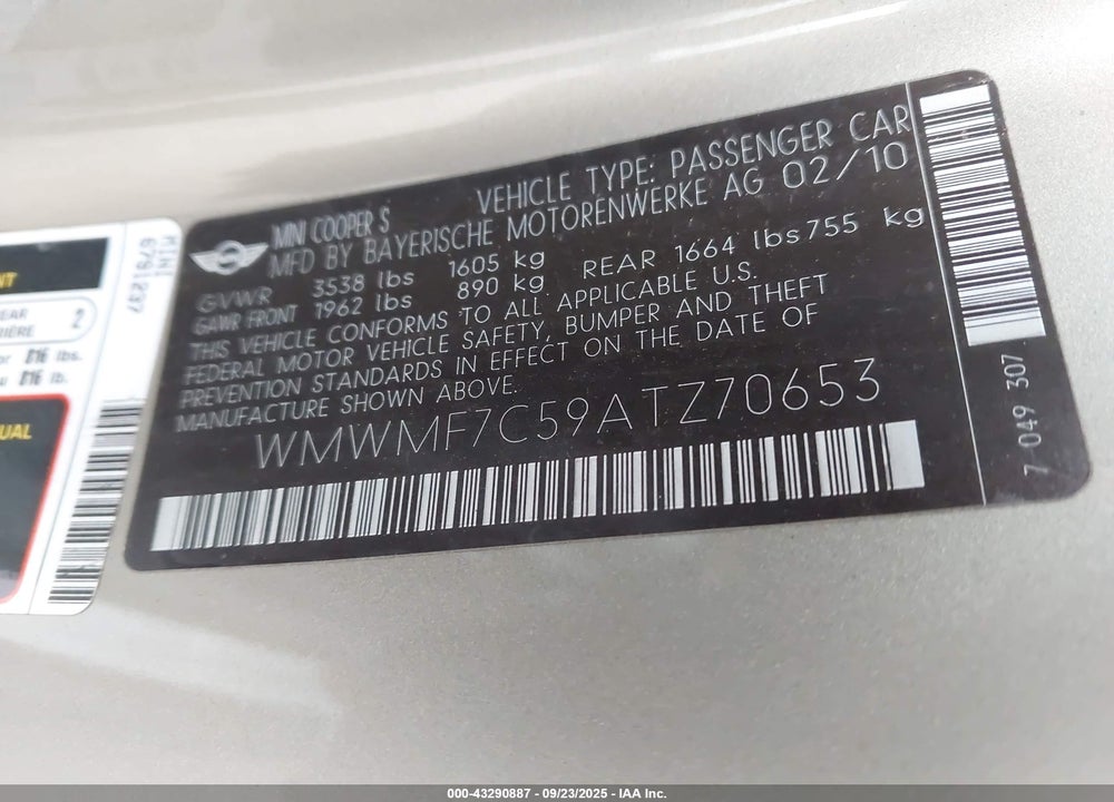 2010 MINI COOPER S VIN: WMWMF7C59ATZ70653