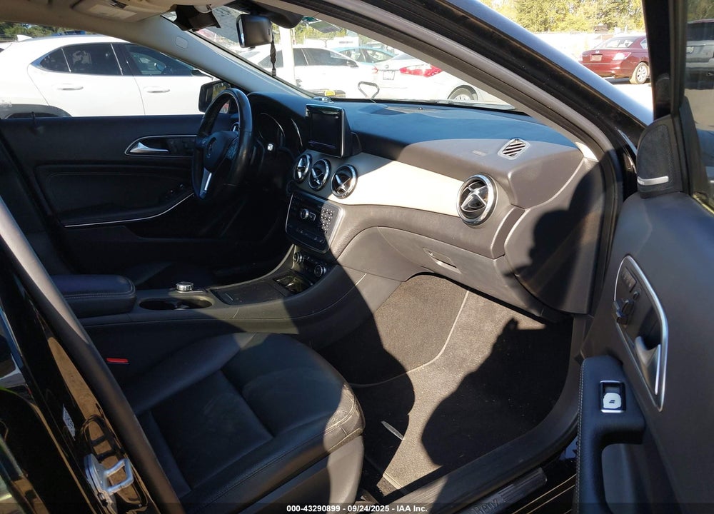 2015 MERCEDES-BENZ GLA-CLASS VIN: WDCTG4GB2FJ062648